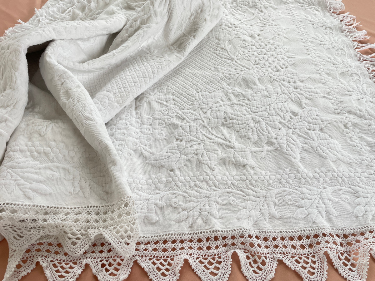 Couverture En Piqué Marseillais, Imposant Relief : Motifs Fleuris, Grappe Raisins -linge Ancien-photo-4