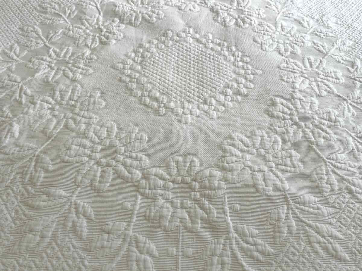 Grande Couverture  Piqué  Marseillais, Relief, Dentelle Crochet  Sur Quatre Côtés -linge Ancien-photo-5