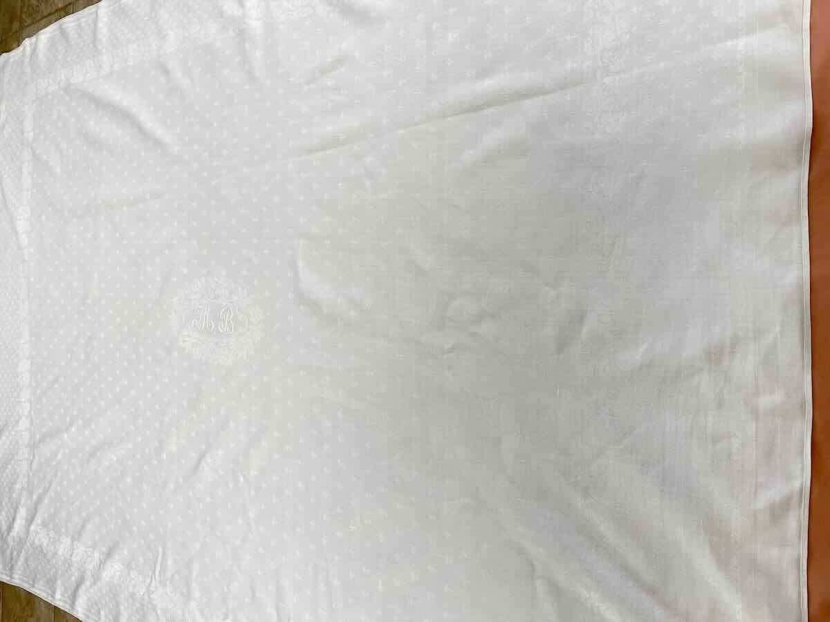 Nappe en damassée lin fin, encadrement  motifs,  fleurs de Lys,  monogramme  MB- Linge Ancien-photo-5