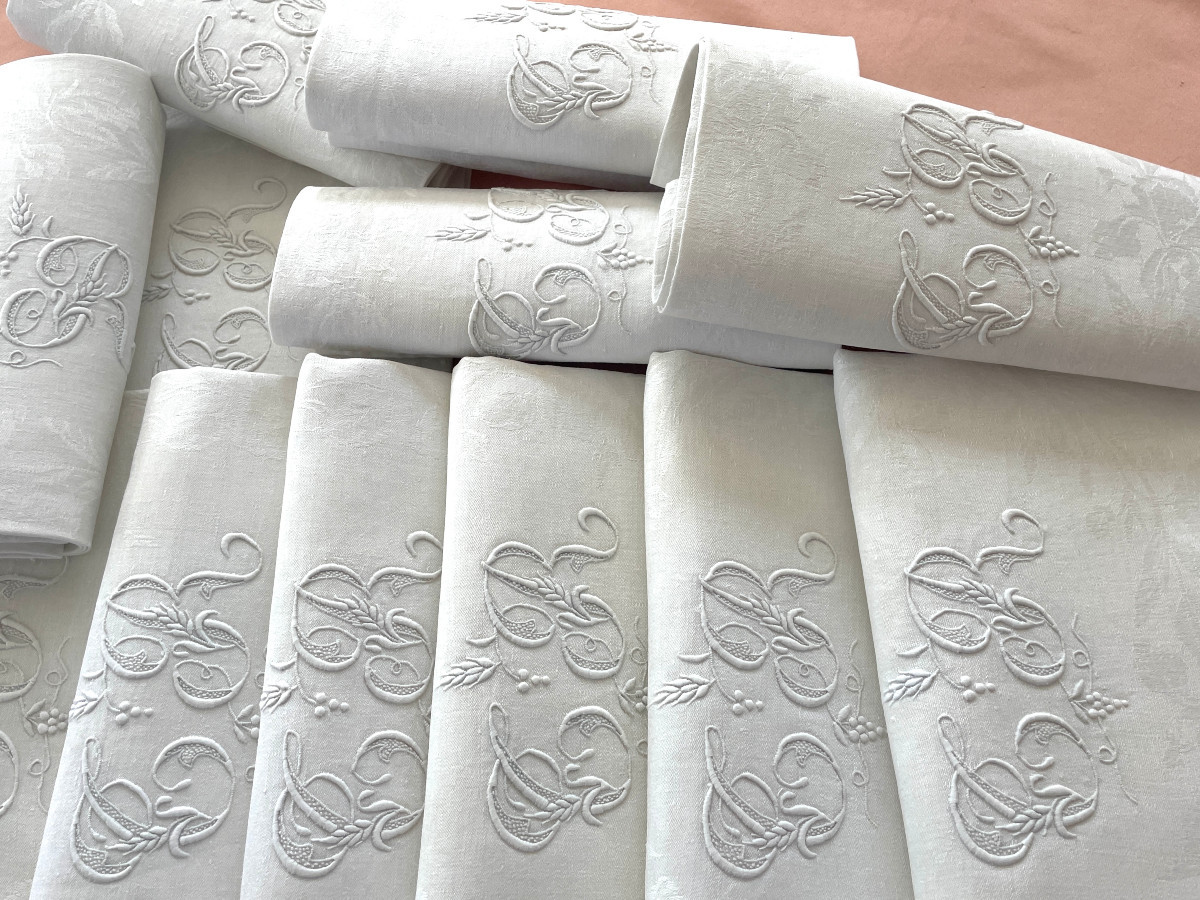 Lot 12 serviettes table damassé de lin,motifs iris, mono TR raisin, épis de blé - Linge Ancien