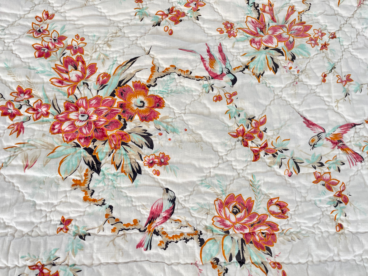 Couverture Piquée  boutis XIXe siècle: deux faces aux motifs fleuris différents -  Linge Ancien-photo-8