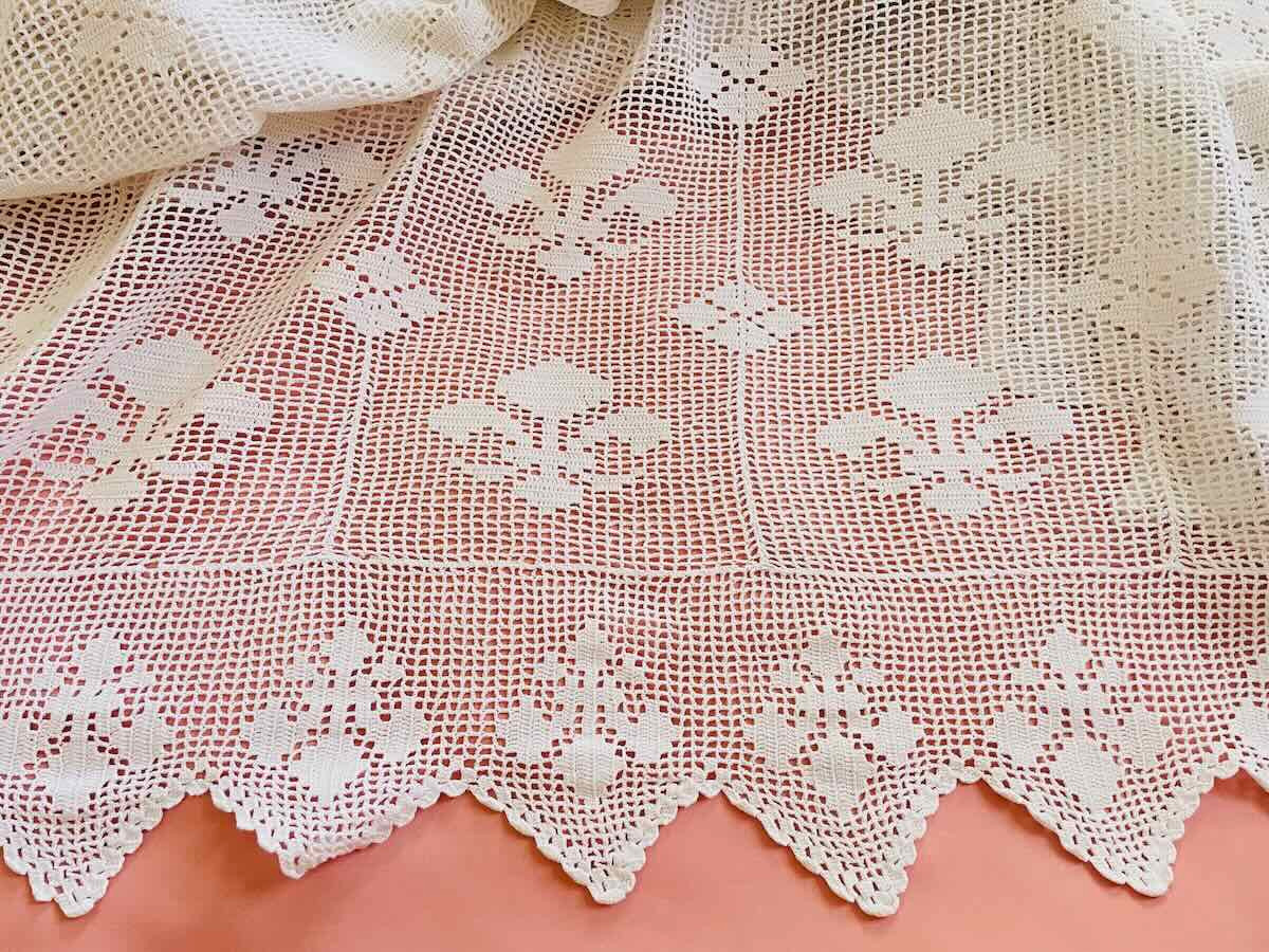 Fine Handmade Crochet Cotton Blanket With Fleur-de-lis Motifs - Antique Linen-photo-2