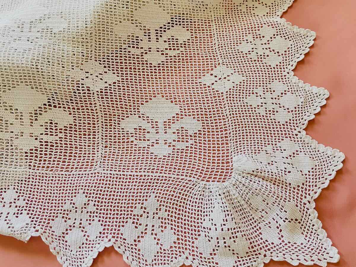 Fine Handmade Crochet Cotton Blanket With Fleur-de-lis Motifs - Antique Linen-photo-3