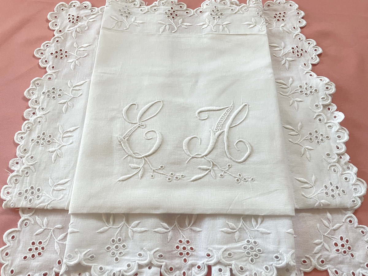 Beautiful Scalloped Pillowcase With English Embroidery And Large Eh Monogram On Fine Linen - Antique Linen-photo-4