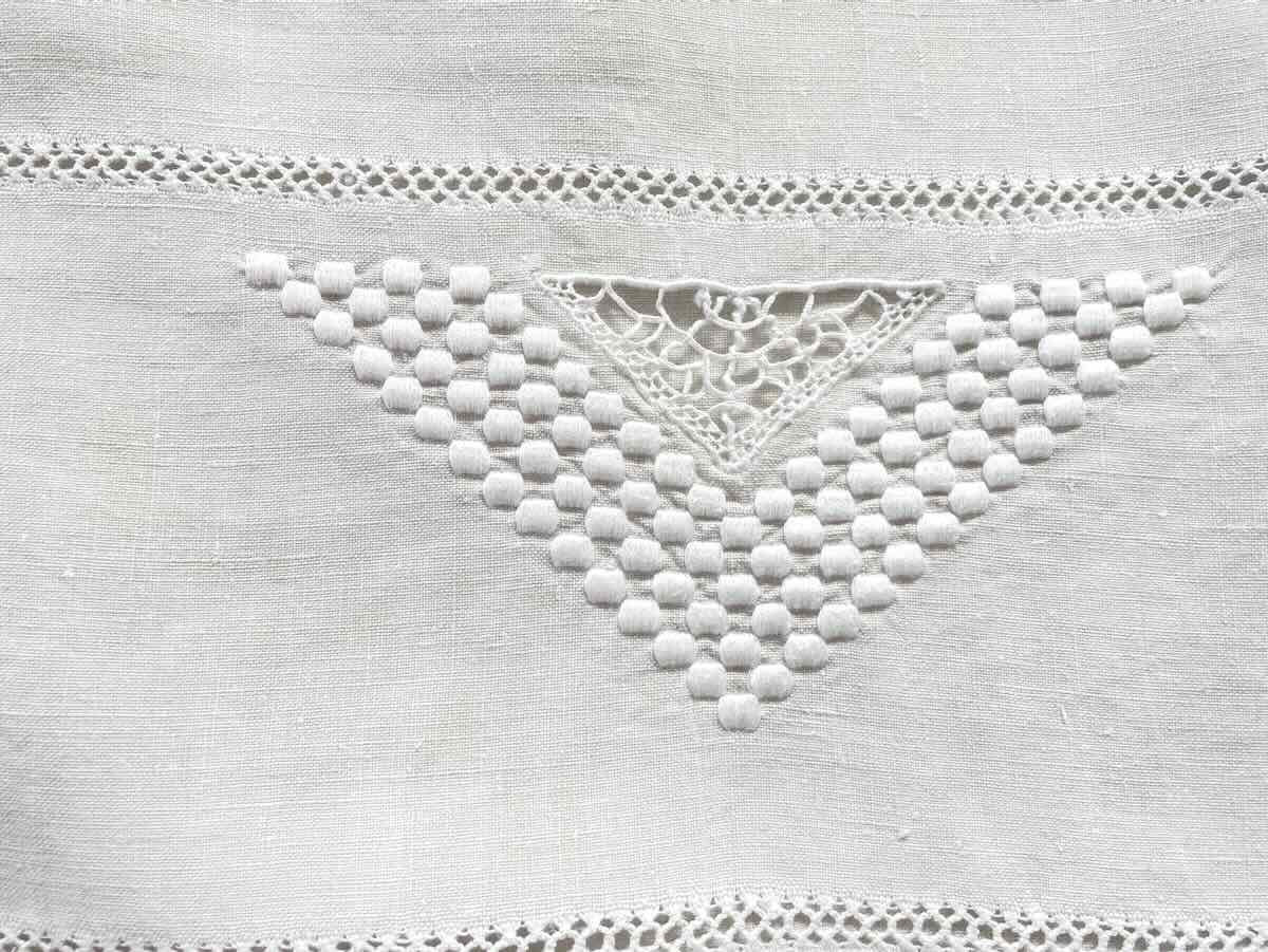 Beautiful Hand-embroidered Bed Set: 1 Large Sheet, 2 Cm Monogrammed Pillowcases, Fine Linen - Linge Ancien-photo-2