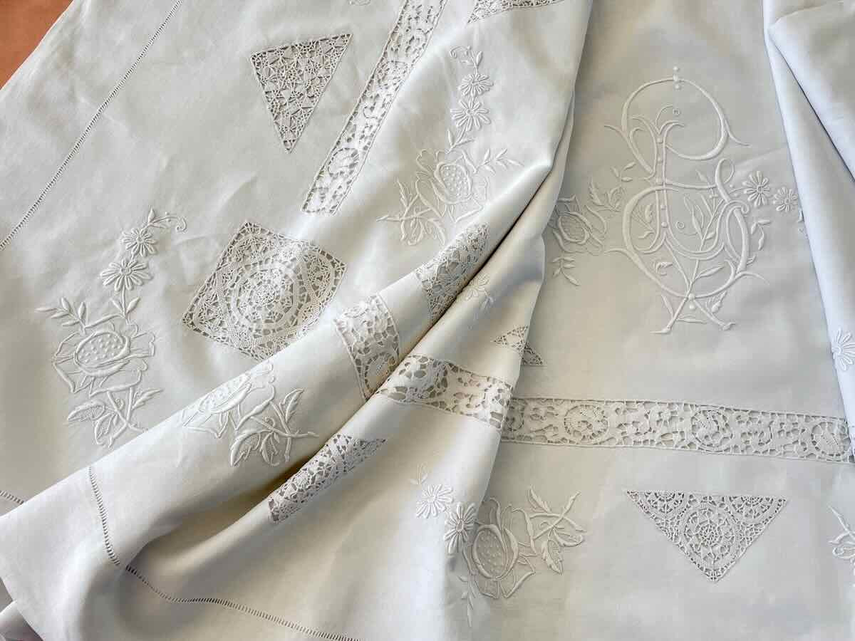 Formal Bedsheet, Gl Monogram Entirely Hand-embroidered On Fine White Linen - Antique Linen-photo-2