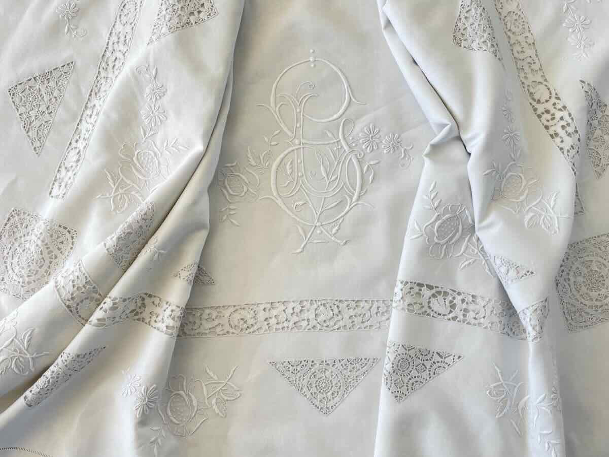 Formal Bedsheet, Gl Monogram Entirely Hand-embroidered On Fine White Linen - Antique Linen-photo-3