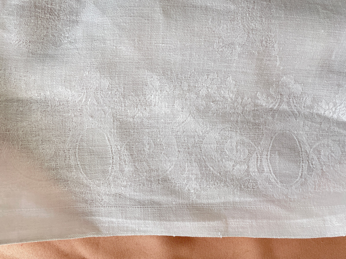 Nappe en damassé de lin fin avec 2 monogrammes PC et beaux motifs  fleuris - Linge Ancien-photo-4