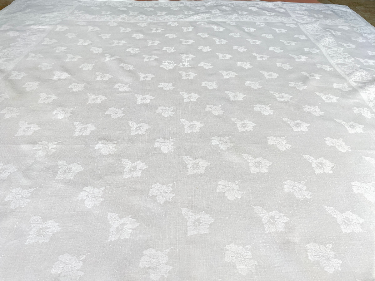 Nappe en damassé de lin fin avec 2 monogrammes PC et beaux motifs  fleuris - Linge Ancien-photo-4