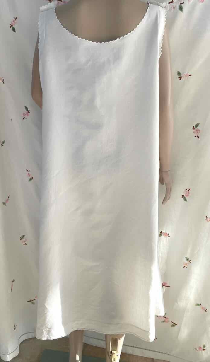 Hand-embroidered Lady's Shirt On Fine Linen With Beautiful Embroidery - Antique Linen-photo-3