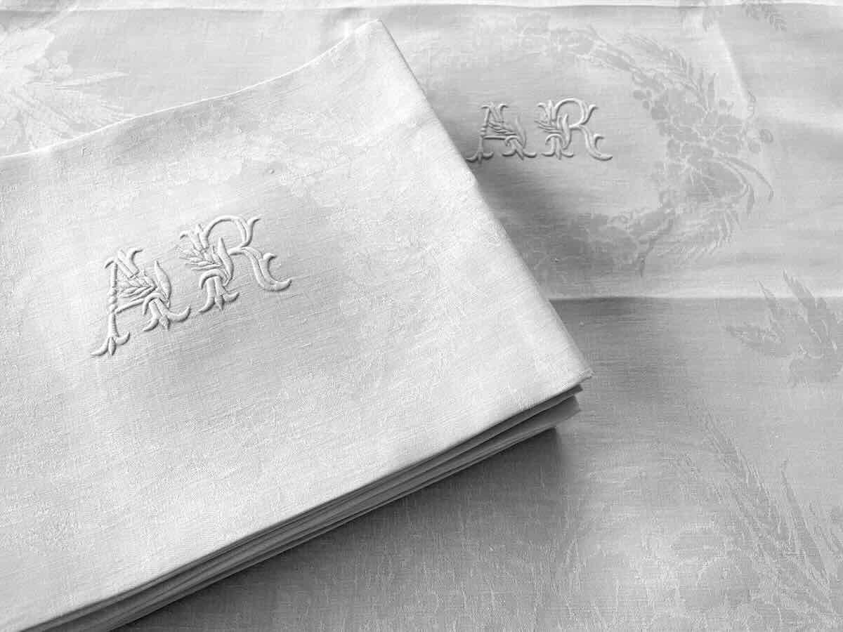 Large Damask Table Napkins In Fine Linen: Ears Of Wheat, Birds And Monogram Ar - Antique Linen-photo-4