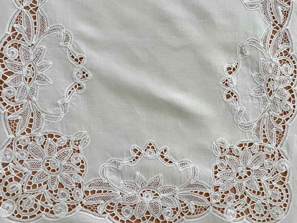 Grande nappe:  incrustations dentelle main sur toile en fil de lin blanc - linge Ancien-photo-3