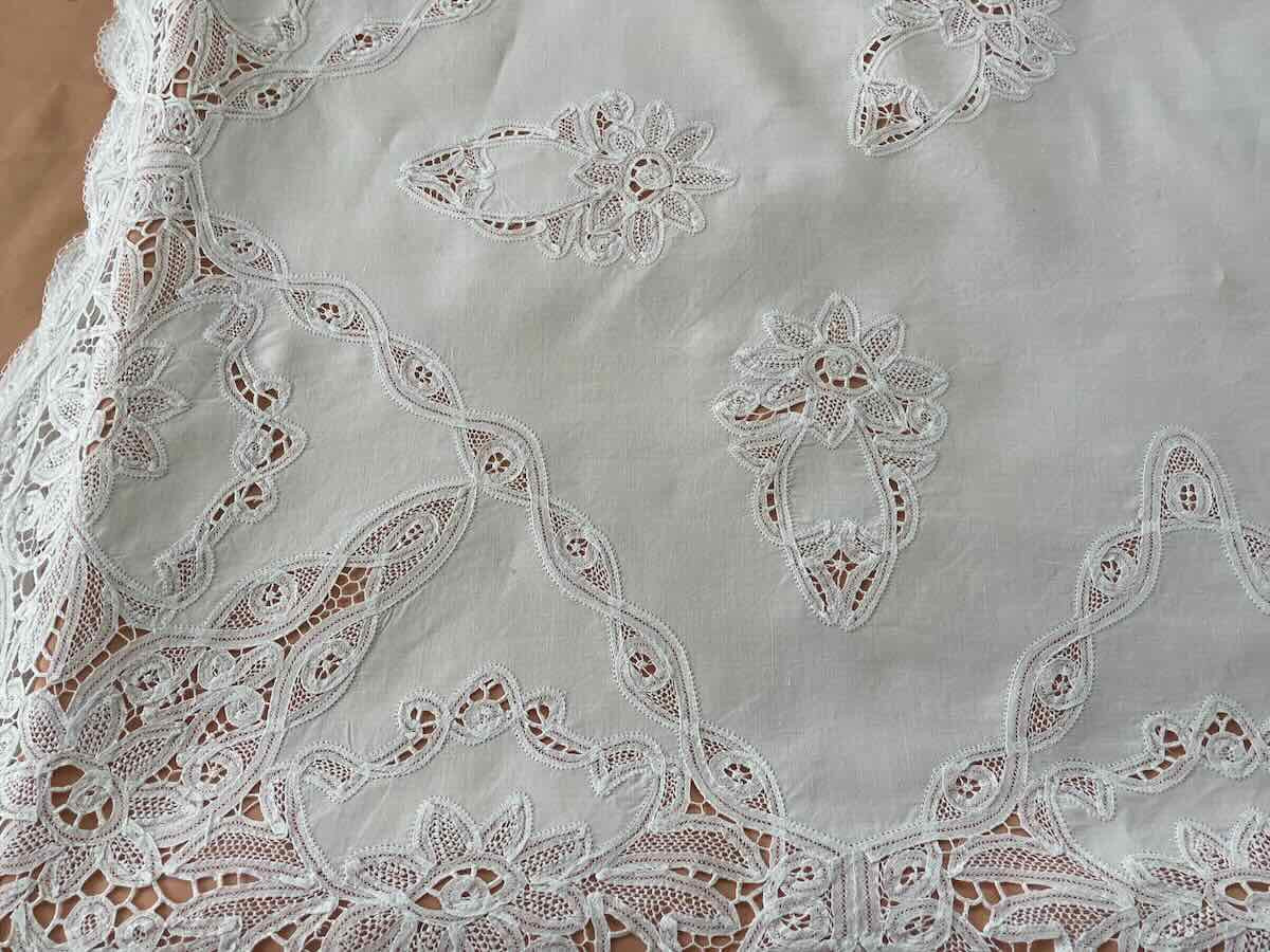 Grande nappe:  incrustations dentelle main sur toile en fil de lin blanc - linge Ancien-photo-4