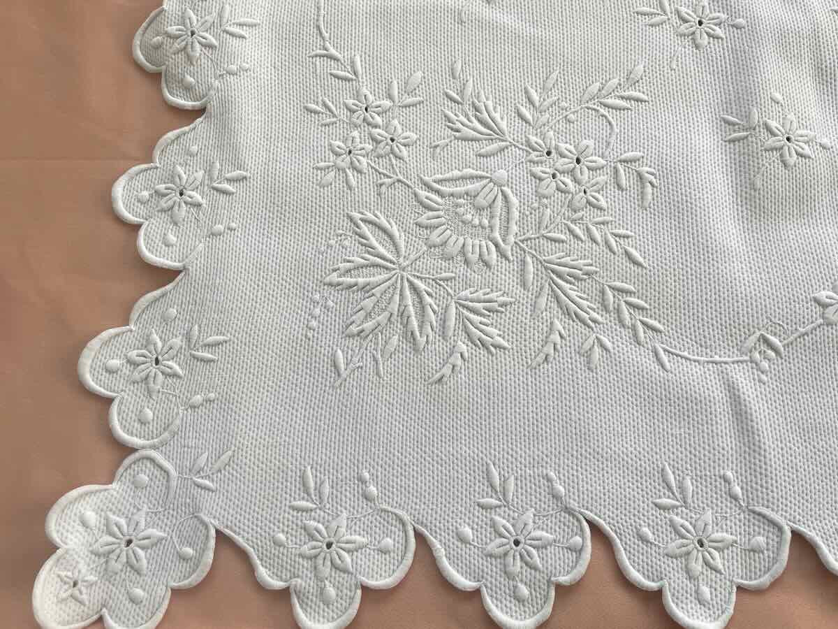 Small Scalloped Blanket, Large Child, Hand-embroidered, Al-photo-1