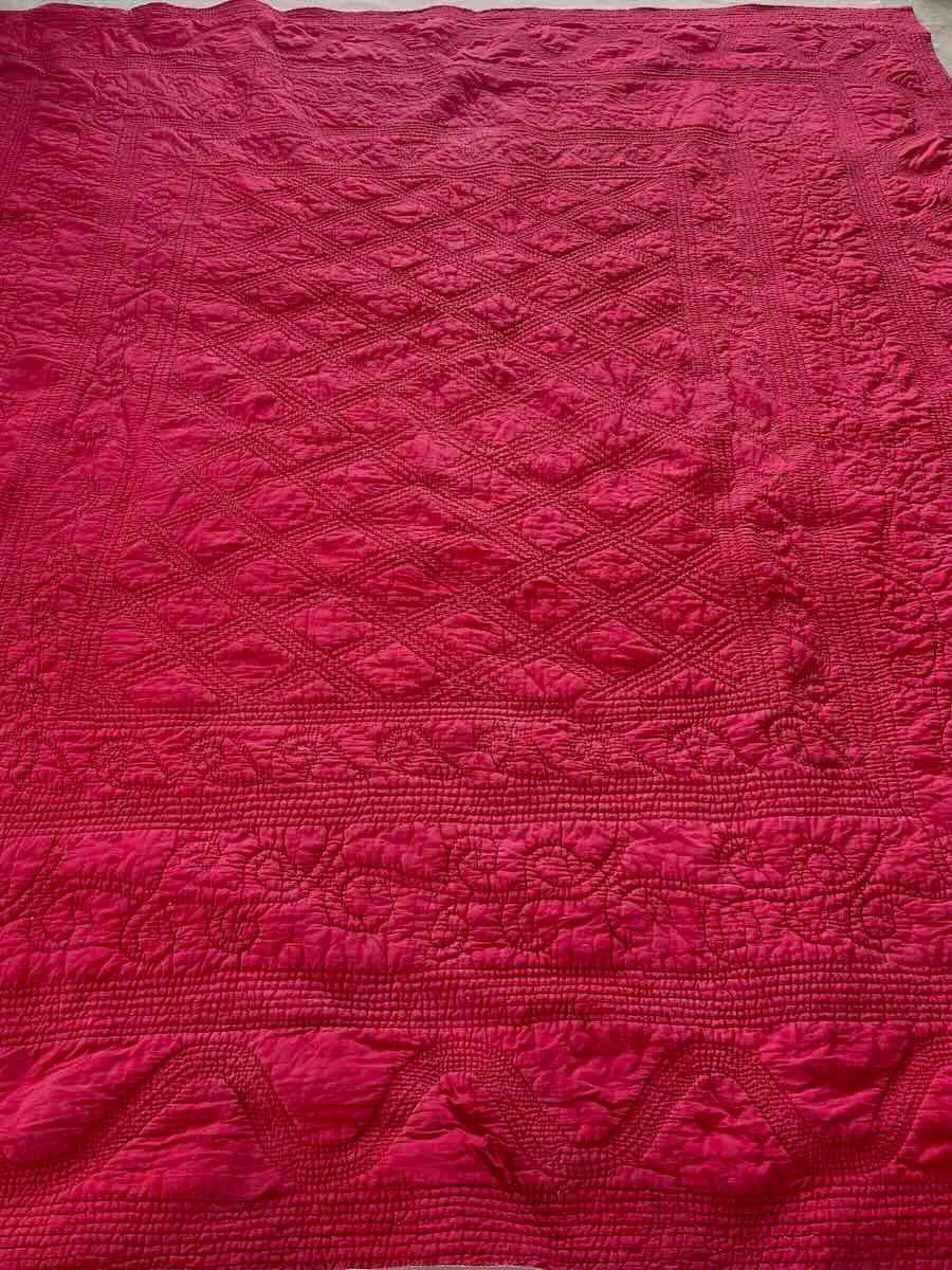 Hand Quilted Blanket 2 Sides: Garnet Red Side, The Other Printed With Flowers - Antique Linen-photo-3