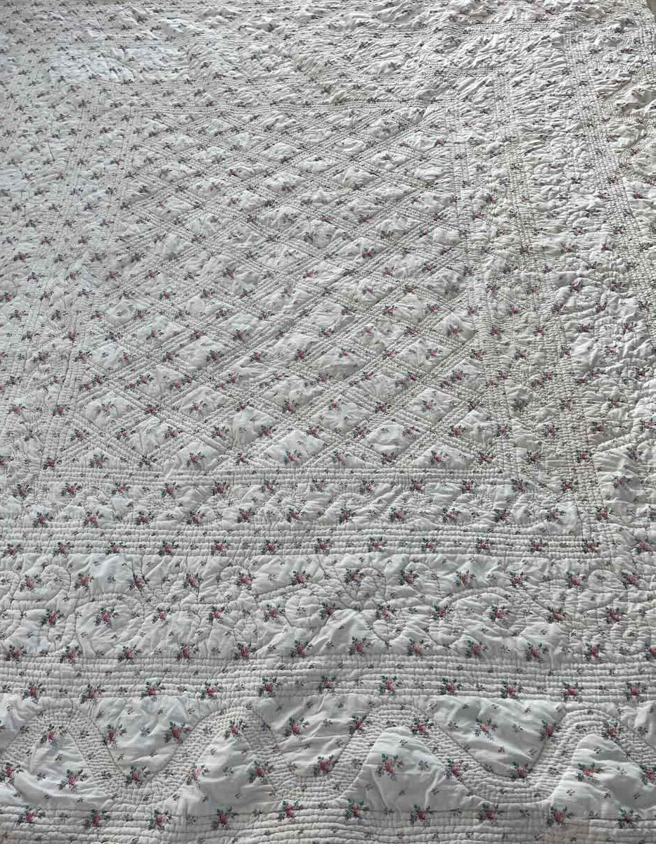 Hand Quilted Blanket 2 Sides: Garnet Red Side, The Other Printed With Flowers - Antique Linen-photo-4