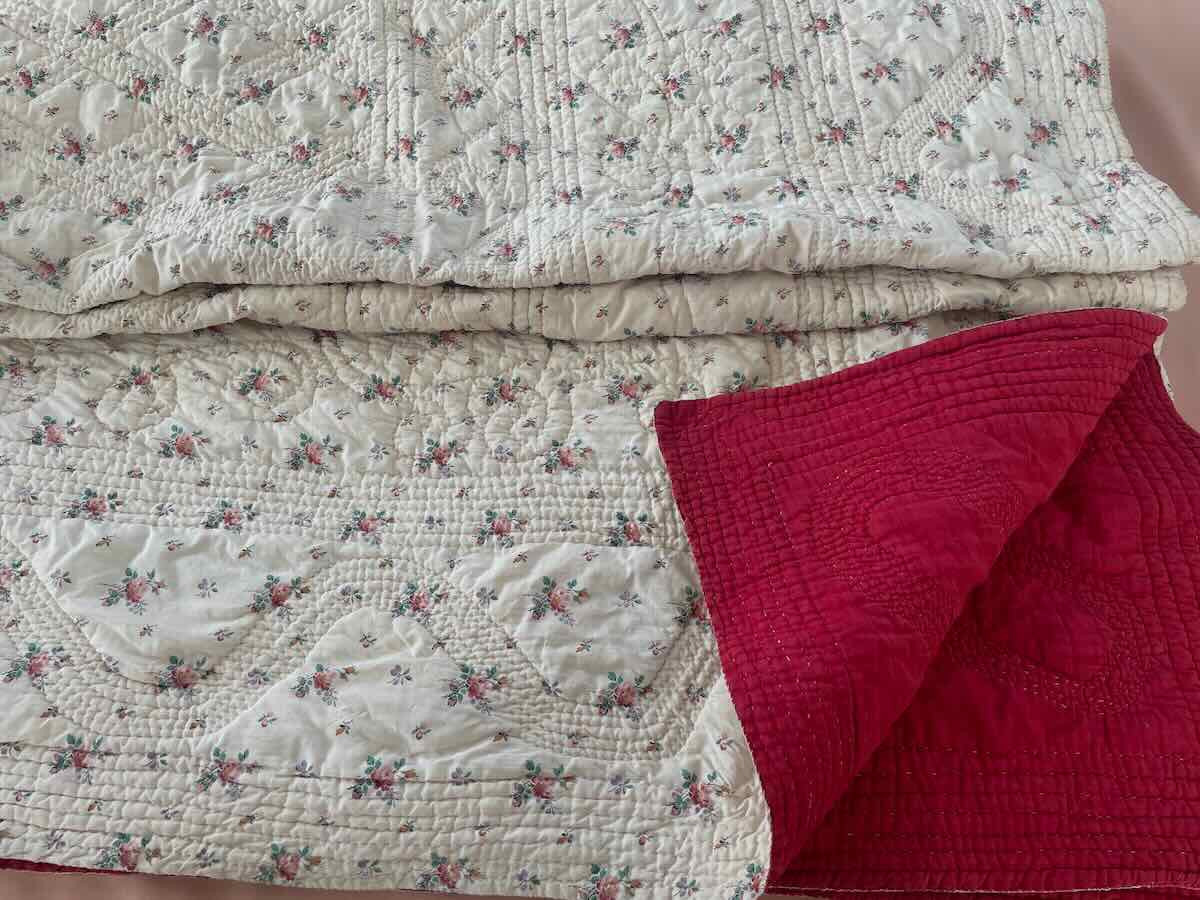Hand Quilted Blanket 2 Sides: Garnet Red Side, The Other Printed With Flowers - Antique Linen