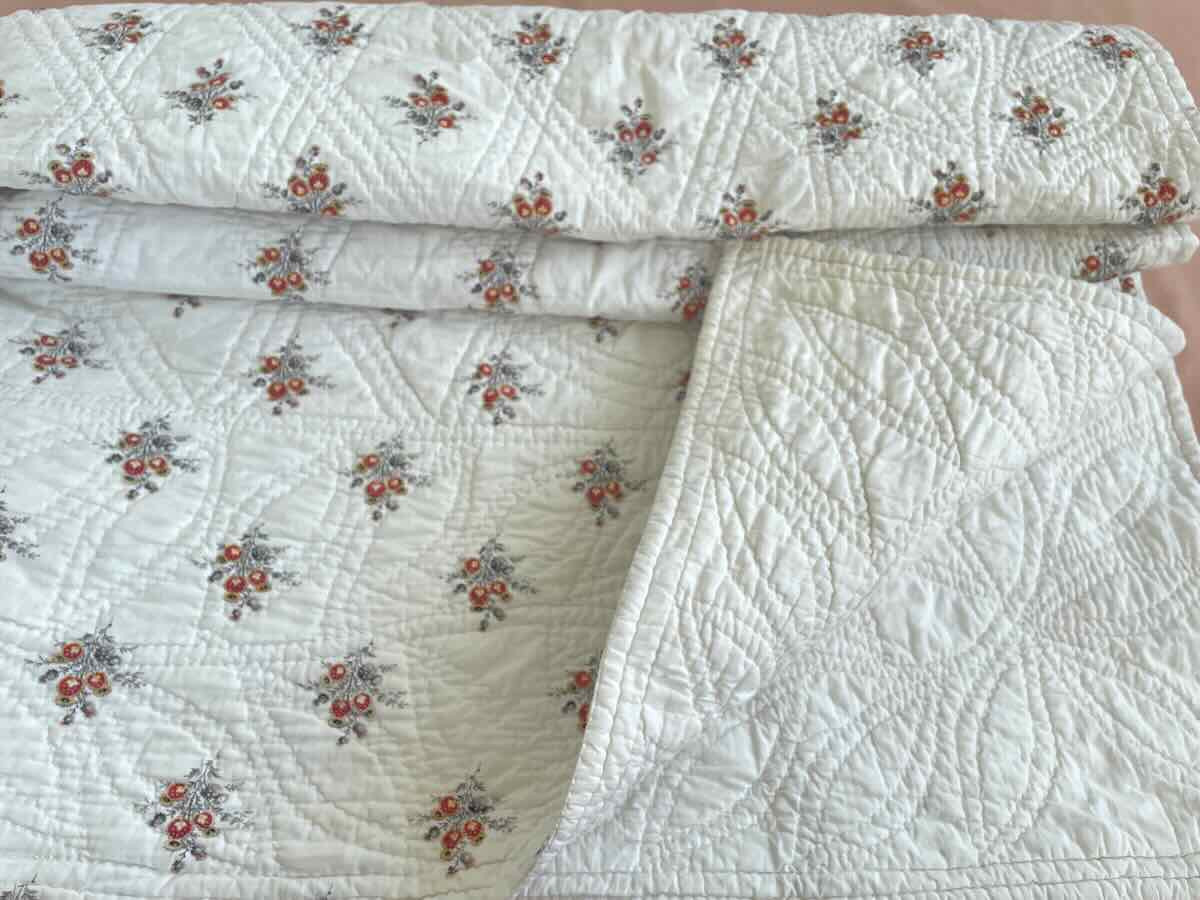Hand-quilted Quilt With Provencal And White Motifs- Antique Linen-photo-2