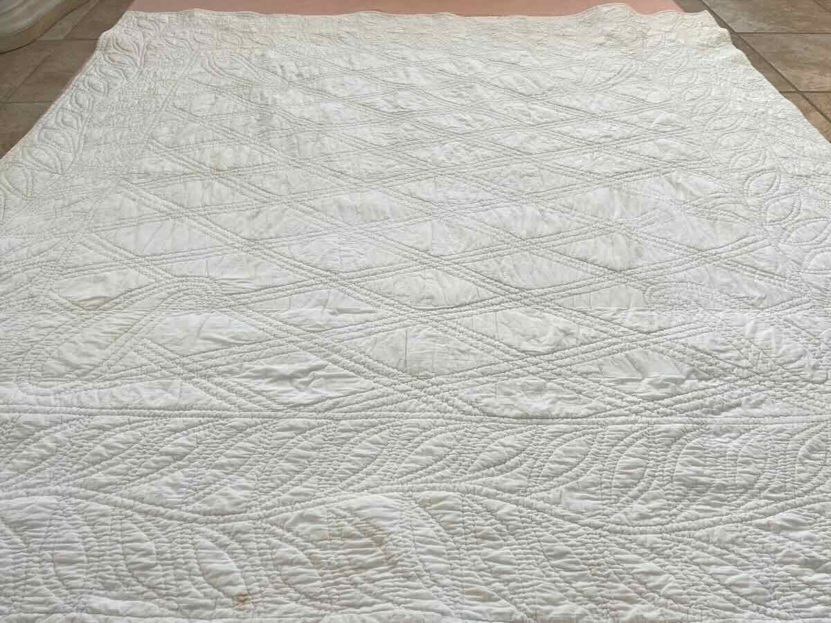 Hand-quilted Quilt With Provencal And White Motifs- Antique Linen-photo-3