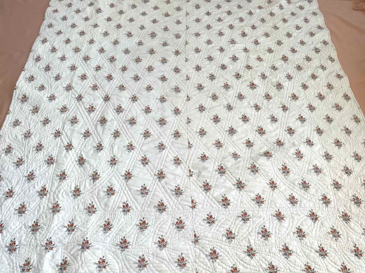 Hand-quilted Quilt With Provencal And White Motifs- Antique Linen-photo-1
