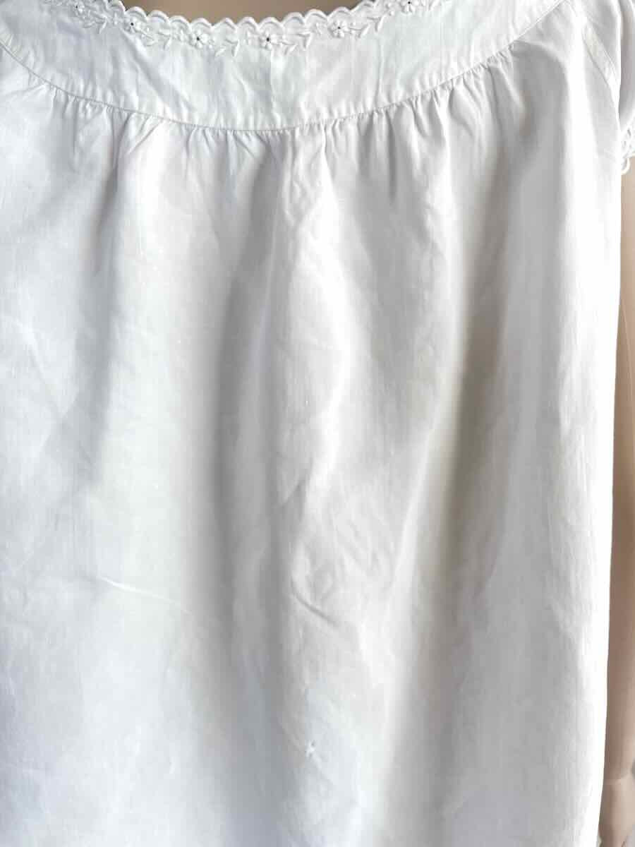 Day Shirt With Beautiful Hand-embroidered Yoke On Linen - Linge Ancien-photo-2