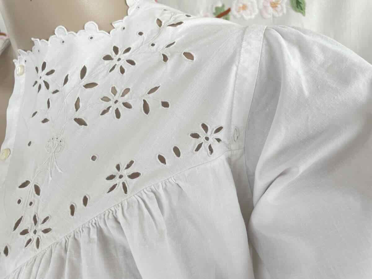 Nightdress With English Embroidery Yoke On Cotton Canvas - Antique Linen-photo-4