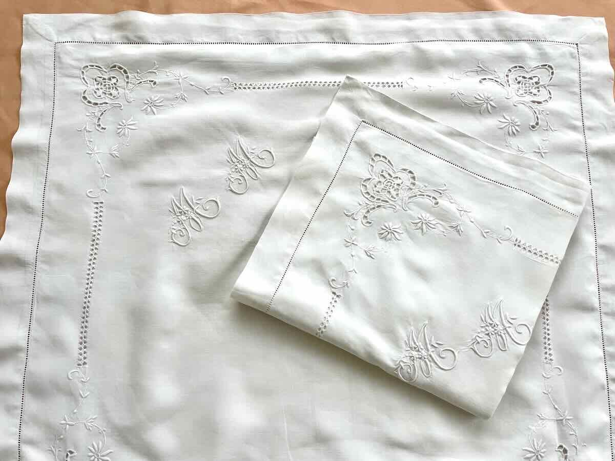 Pair Of Fine Linen Pillowcases With Beautiful Hand Embroidery And Mono Mm - Antique Linen-photo-1