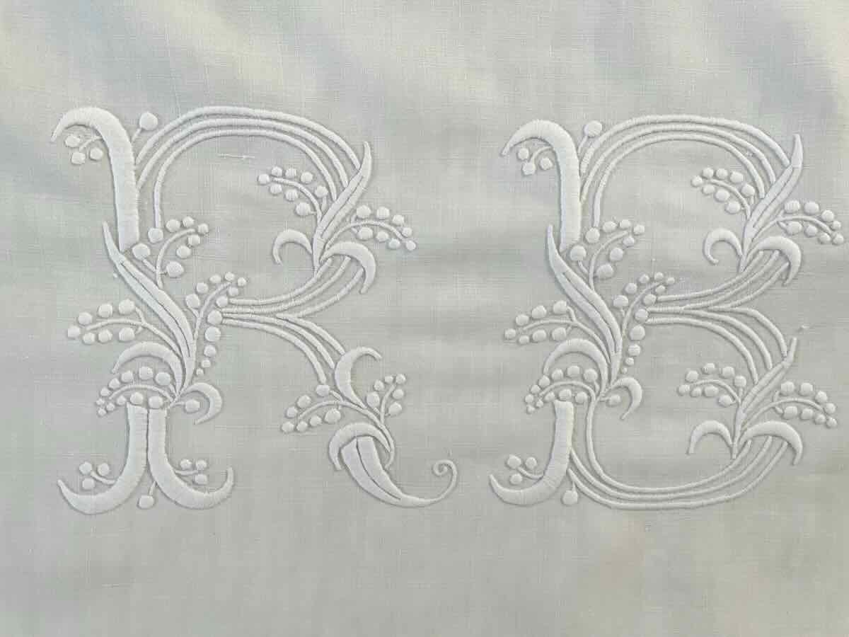 Drap  monogramme RB  brodé main sur lin, guirlandes fleuries jours- Linge Ancien-photo-2