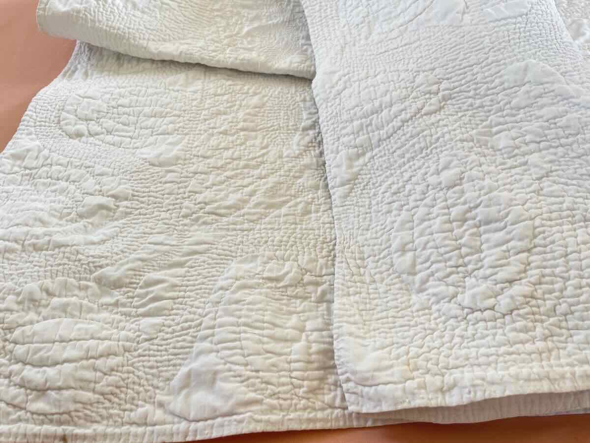 Hand-quilted Quilt Made From White Cotton Fabric With Fine Quilting—linge Ancien-photo-2
