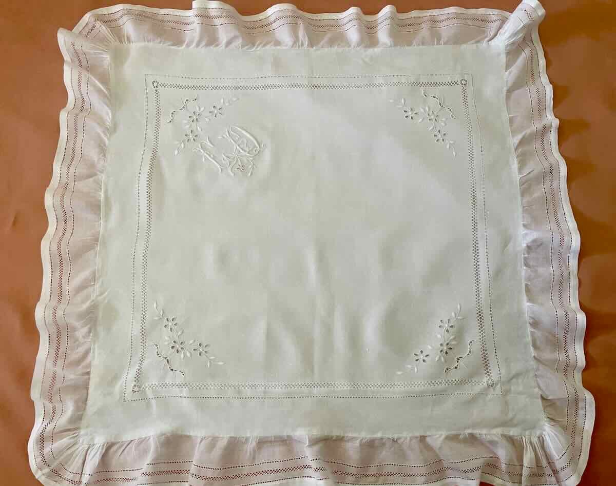 Bedding Set: Fitted Sheet, Pillowcases, Ruffles, Openwork Embroidery, Hand-embroidered On Fine Linen—antique Linen-photo-3