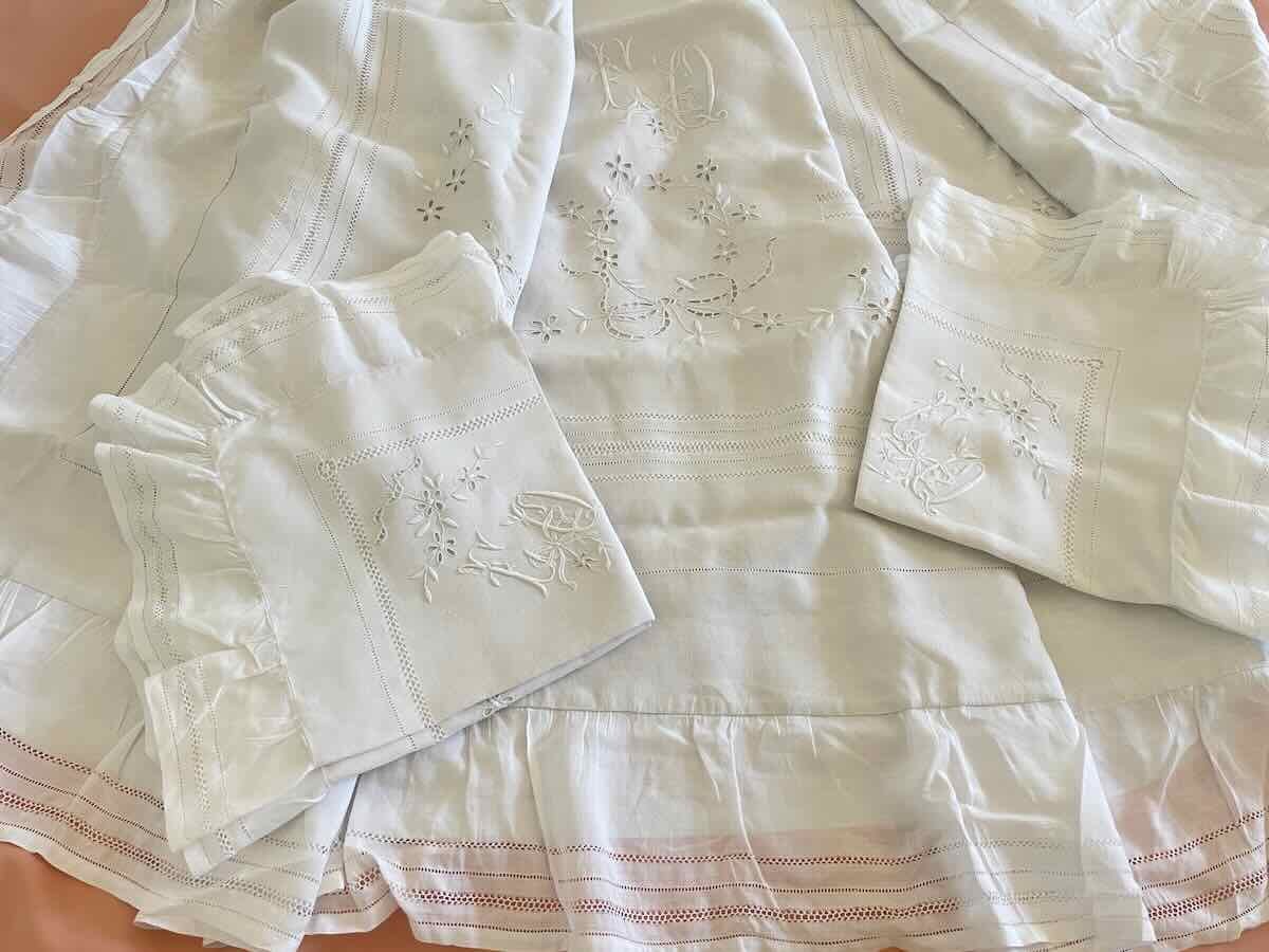 Bedding Set: Fitted Sheet, Pillowcases, Ruffles, Openwork Embroidery, Hand-embroidered On Fine Linen—antique Linen