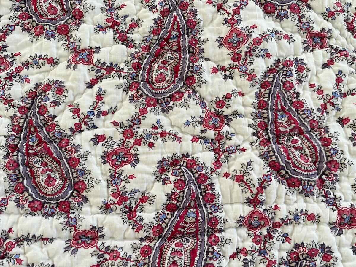 Courtepointe piquée main: motifs à palmettes et petits motifs fleuris,époque XIX-photo-3