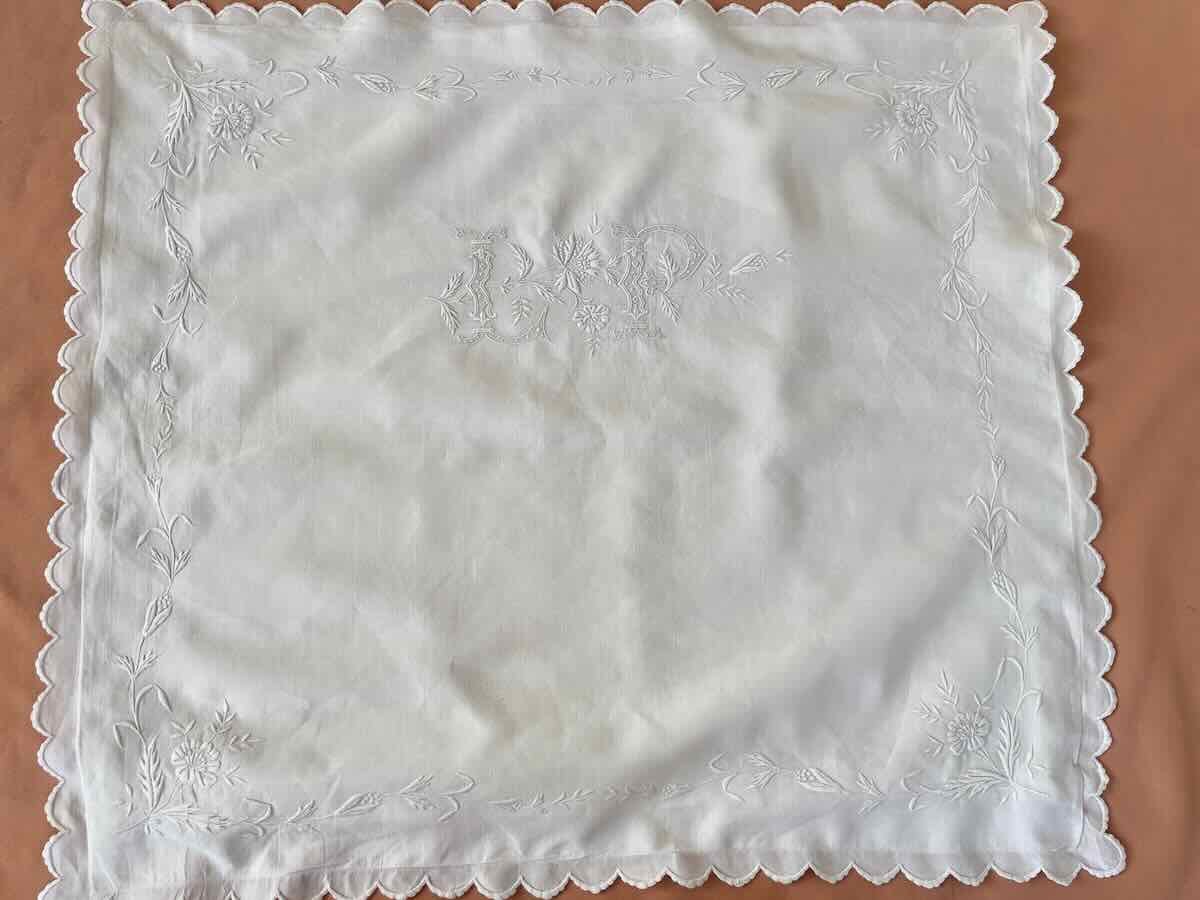 Paire de taies "LP" en fil lin ,  belles broderies main - Linge Ancien-photo-4