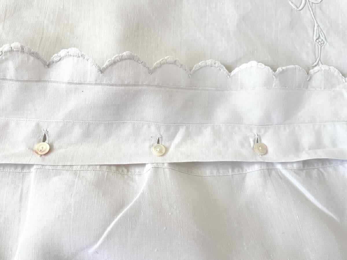 Paire de taies "LP" en fil lin ,  belles broderies main - Linge Ancien-photo-2