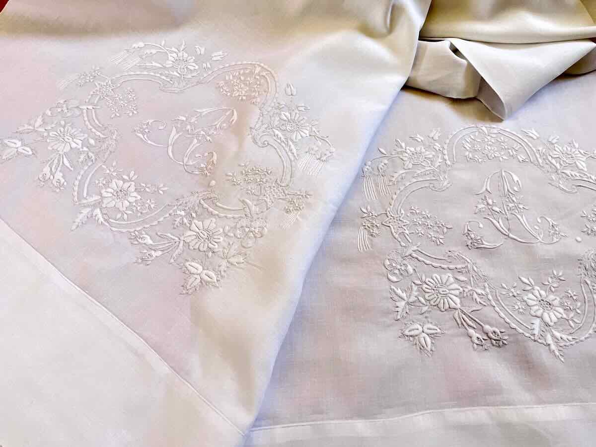 Richly Embroidered Bolster Pillowcase On Linen Fabric: Cm, Lace - Linge Ancien