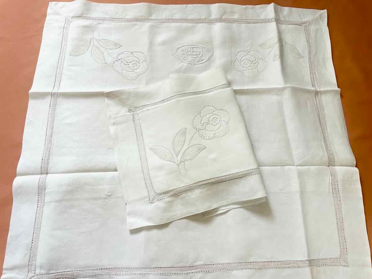 Parure  lin , incrustations en dentelle aux fuseaux du Puy entièrement main - Linge Ancien-photo-4