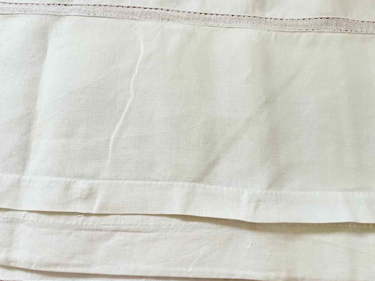 Parure  lin , incrustations en dentelle aux fuseaux du Puy entièrement main - Linge Ancien-photo-4