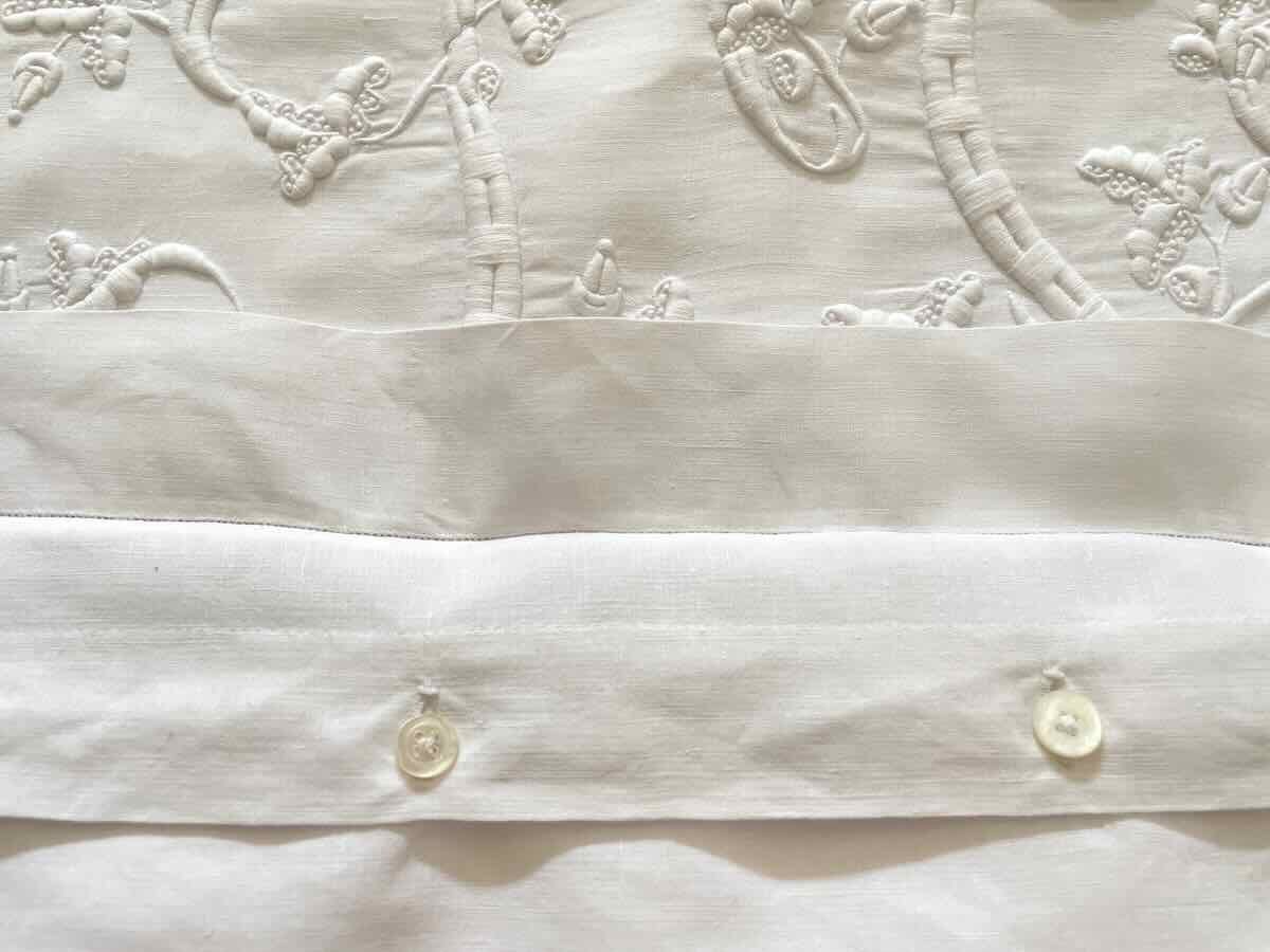 Pair Of "jv" Linen Pillowcases With Elaborate Hand Embroidery, 19th Century - Antique Linen-photo-2