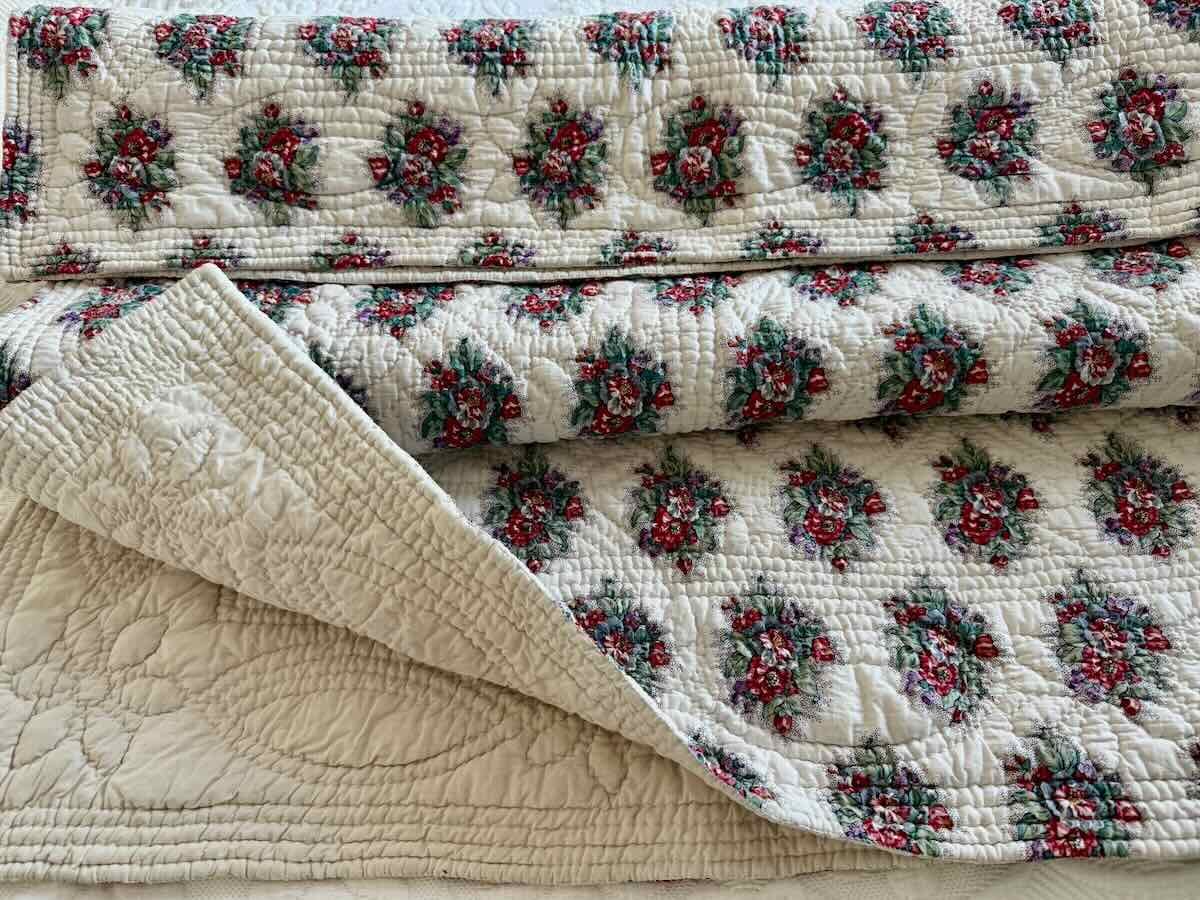 Hand-quilted Quilt: Floral Patterns, The Rest Solid White, 19th Century—antique Linen