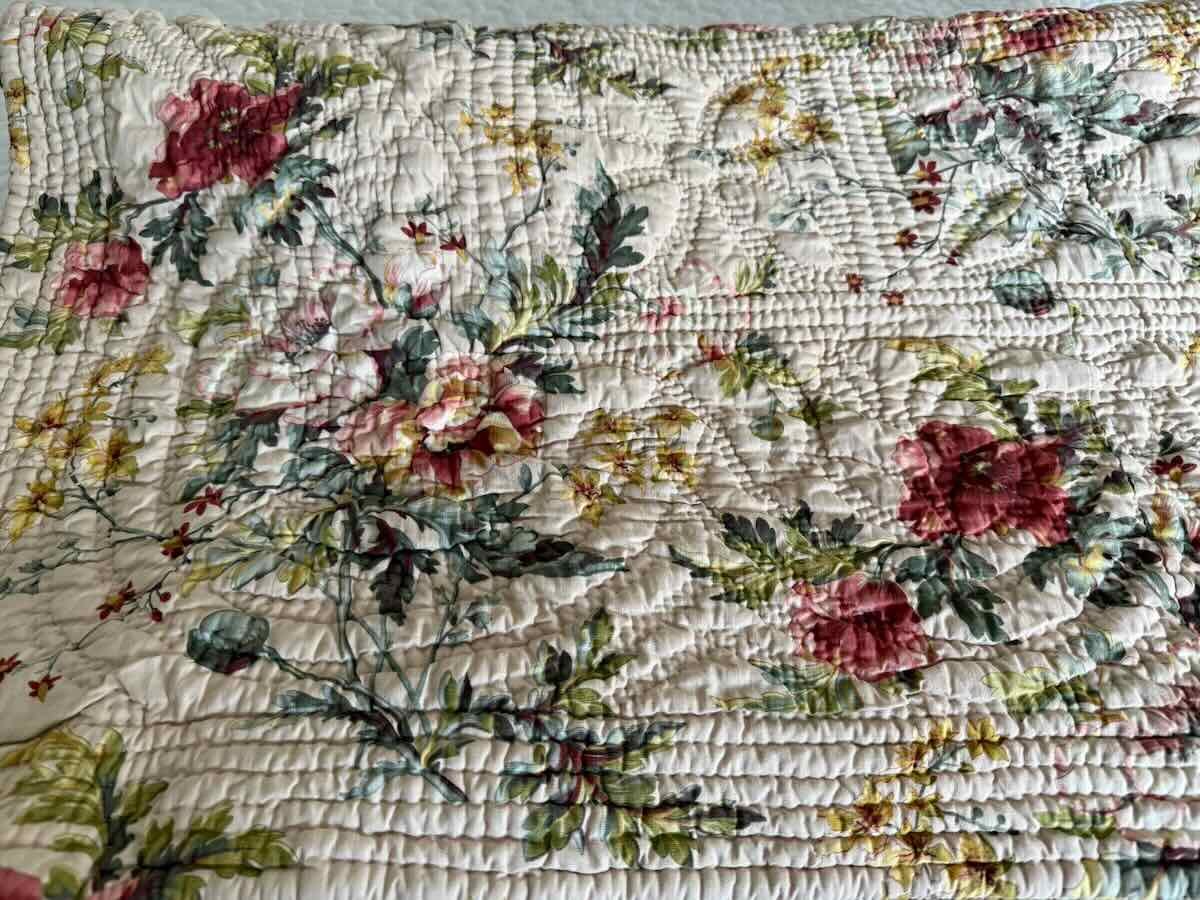 Couverture Provençale piquée main, une face motifs fleuris , l'autre marron jaune-Linge Ancien-photo-2