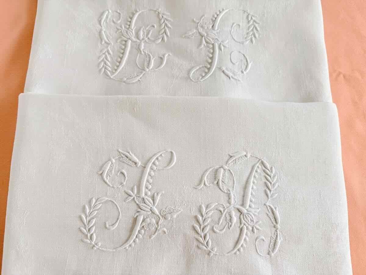 Tableware Set For 12 Place Settings, Fine Linen Damask With The Monogram "jb," Hand-embroidered—antique Linen-photo-4