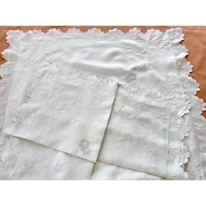 Pair Of Scalloped Pillowcases In Linen Thread With Beautiful Floral Embroidery And Mono Pr - Antique Linen