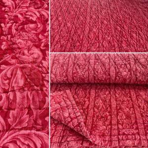 Couverture Napoléon III imprimées : petits enfants, arabesques fond rouge grenat - Linge Ancien