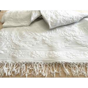Large Blanket In Marseillais Piqué, Imposing Relief, Knotted Fringes- Antique Linen