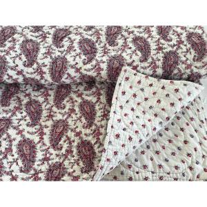 Courtepointe piquée main: motifs à palmettes et petits motifs fleuris,époque XIX
