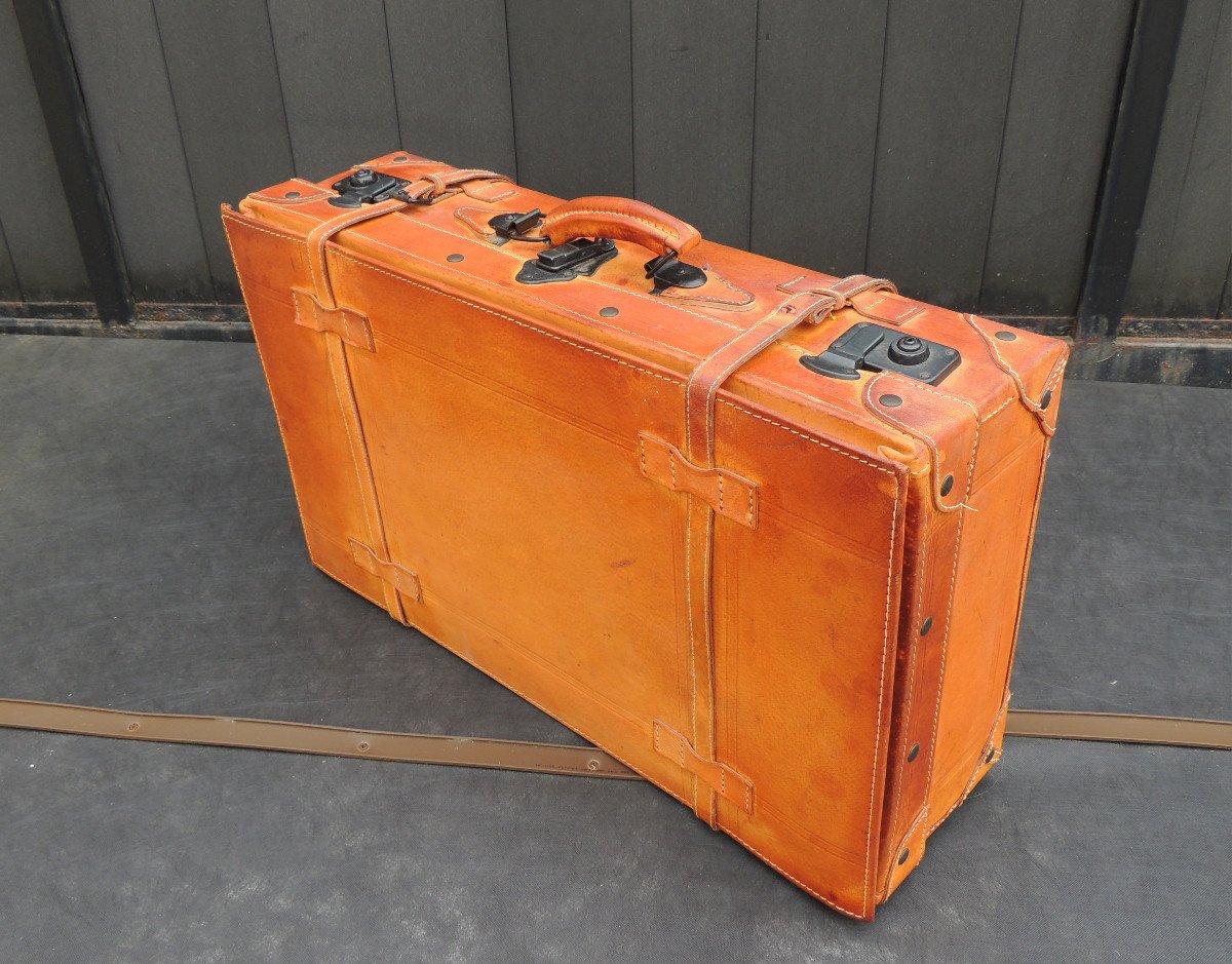 Set Of Leather Suitcases, Three Travel Luggage, 20th -photo-1