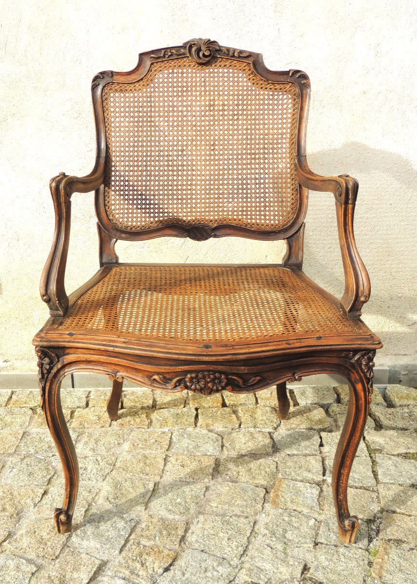 Fauteuil Louis XV , Bois Massif , Dossier Plat Et Assise Cannés , Fin 18 ème 