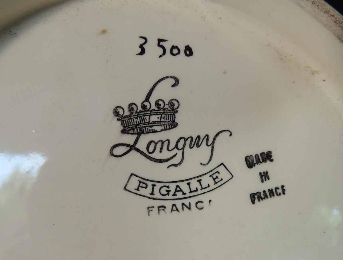 plat en céramique de Longwy modèle Pigale n° 3508 , décoré à la main des années 60 , 20 ème -photo-1