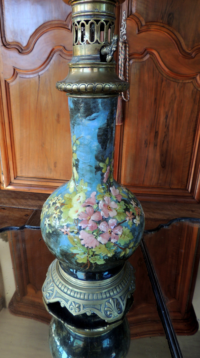 paire de lampes à pétrole en céramique émaillée , décor floral au multiples couleurs , 19 ème-photo-2