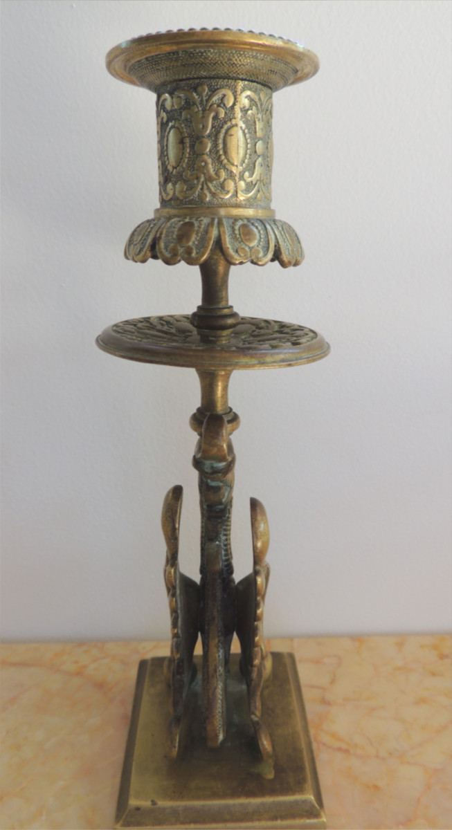 paire de bougeoirs en bronze doré , flambeaux  modèle aux dragons style baroque , début 19 ème-photo-1